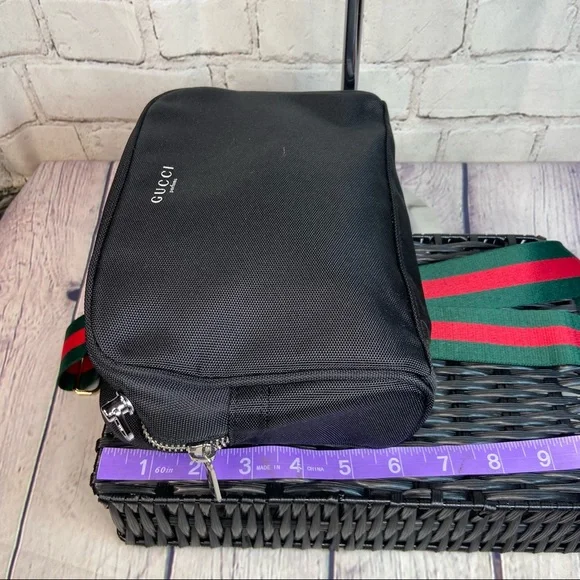 GUCCI crossbody bag from the beauty line with thick crossbody strap - Picture 12 of 12